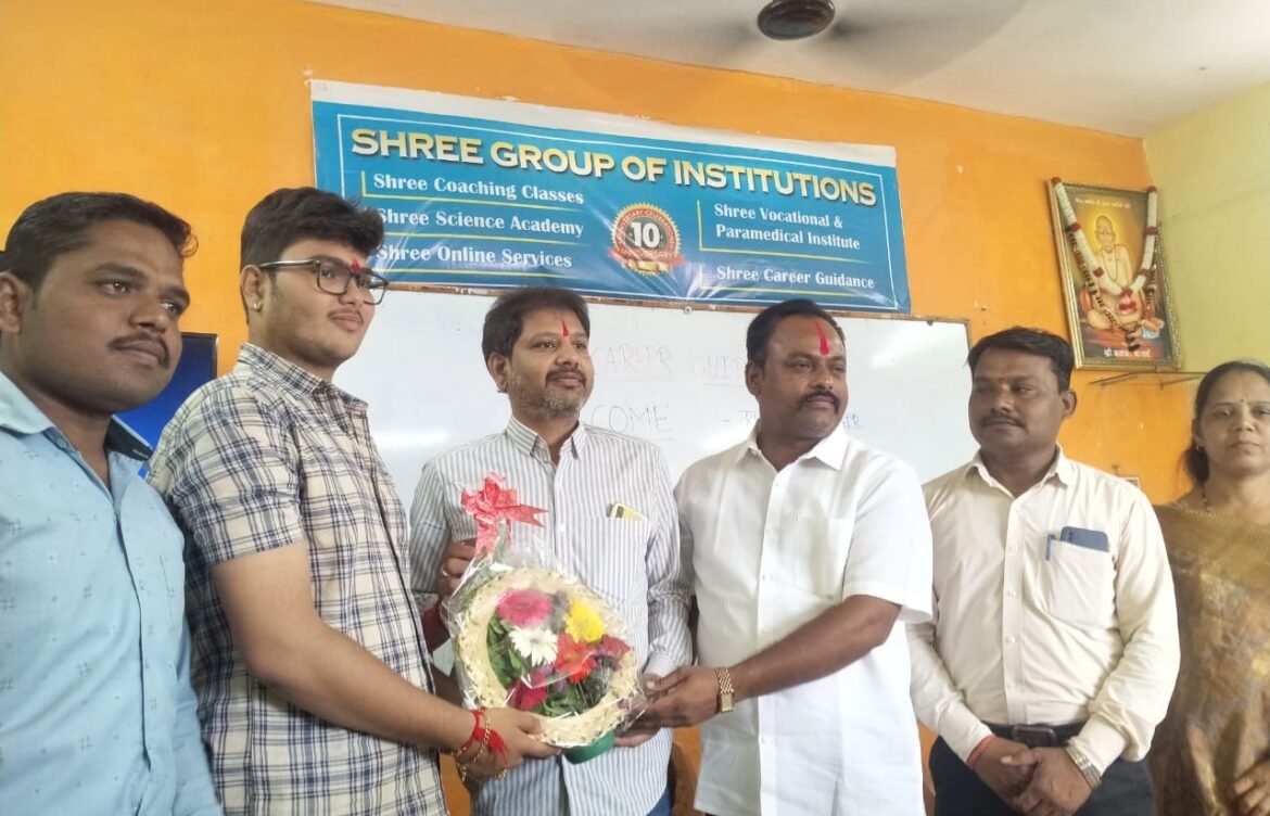 संवाद विद्यार्थ्यांशी